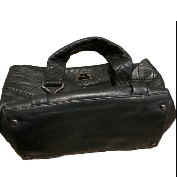 Chanel 2.55 Matelasse Turn Lock Tote Leather Handbag - Picture 6 of 9